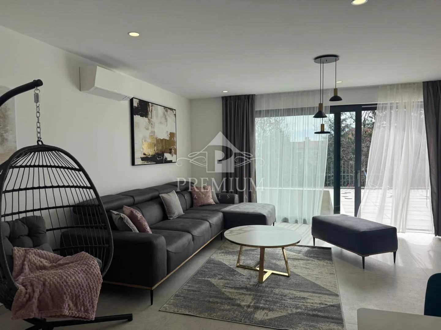 STAN U NOVOGRADNJI, TOP KVALITETA - cover