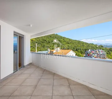 ELITNI STAN SA PREKRASNIM POGLEDOM - cover