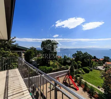 Moderna Kuća S Bazenom I Velikom Okućnicom - Ika, Opatija
