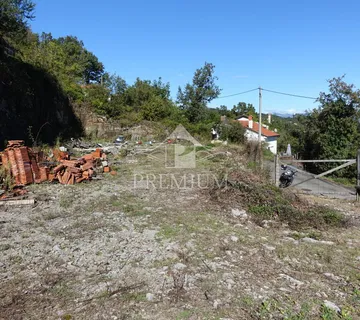Građevinsko Zemljište Za Obiteljsku Ili 2 Manje Zgrade - Kastav