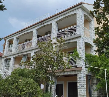 Kuća Pogodna Za Turizam - Crikvenica