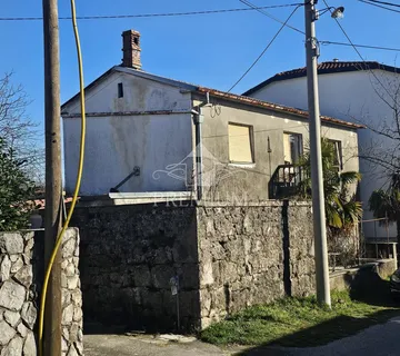 STARA KUĆA ZA ADAPTACIJU - cover