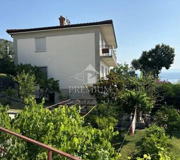Stan Za Dugoročni Najam, 200 M Od Mora, Parking - Ičići, Opatija