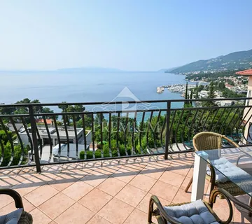 Moderan Stan Sa Prekrasnim Pogledom Na More - Opatija
