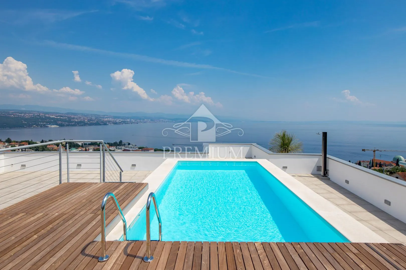 PENTHOUSE SA BAZENOM, LIFT, GARAŽA, POGLED - cover