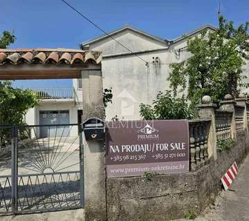 STAN SA GARAŽOM I OKUĆNICOM, MIRNA LOKACIJA - cover