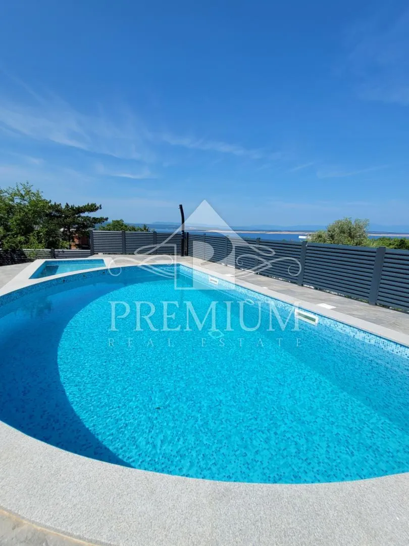 VILA SA BAZENOM, NA MIRNOJ LOKACIJI - cover