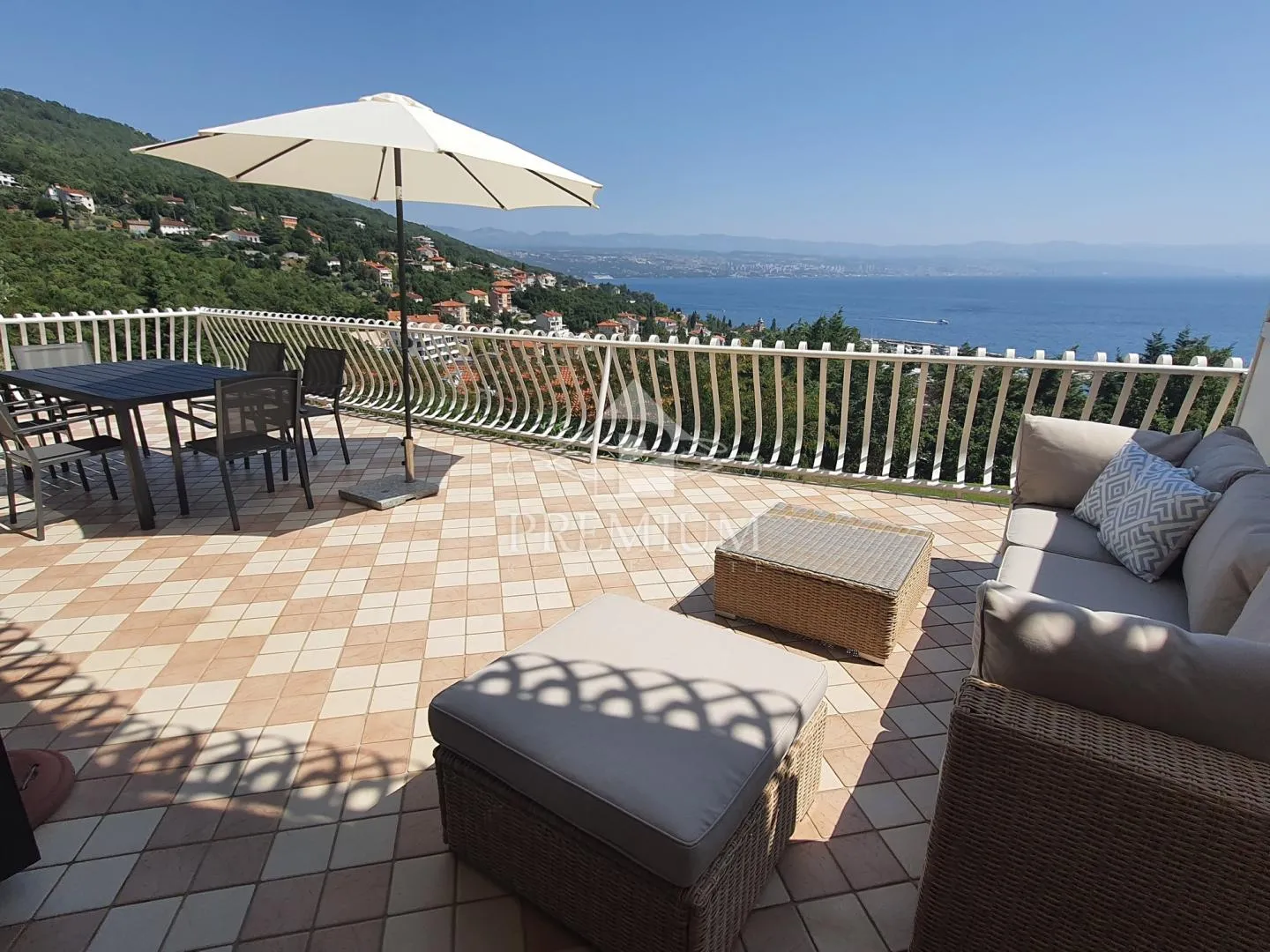 DUGOROČNI NAJAM, 2S+DB, parking, moderno opremljen - cover