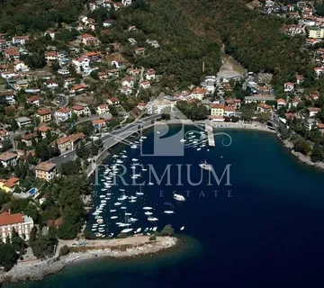 ZEMLJIŠTE ZA DVIJE KUĆE, MIRNA LOKACIJA, POGLED - cover