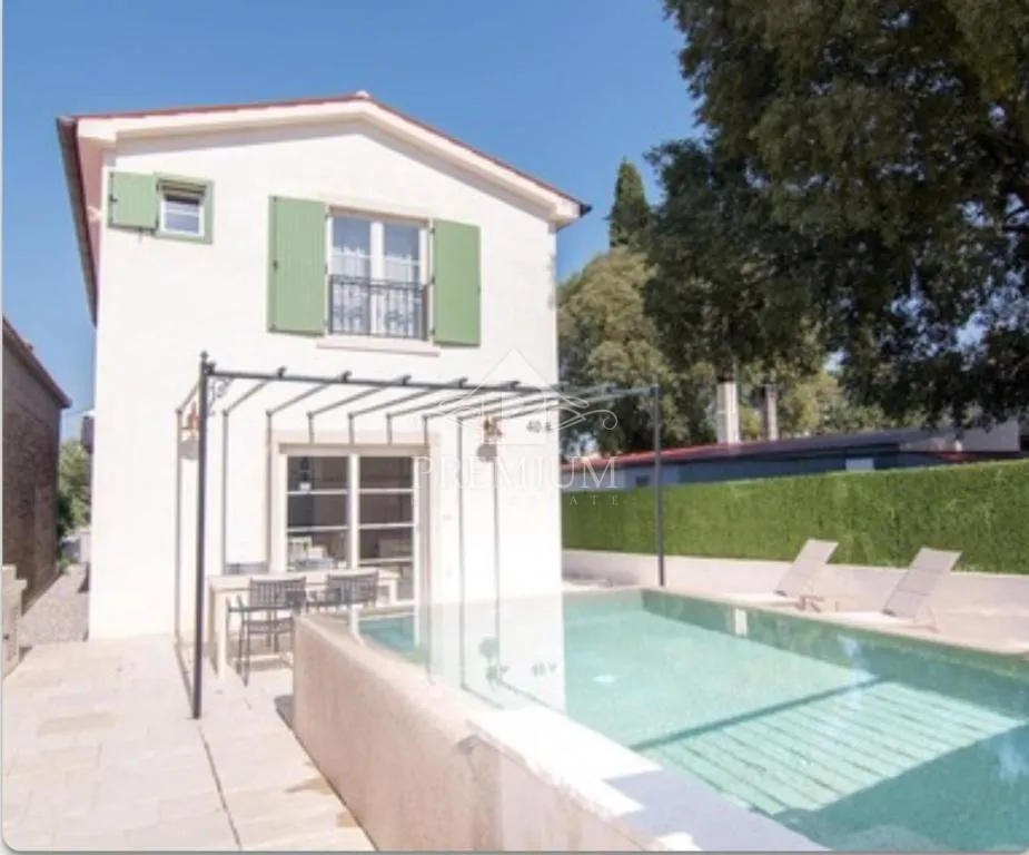 KUĆA S BAZENOM, POGODNA ZA TURIZAM - cover