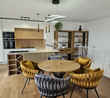 MODERAN STAN NA MIRNOJ LOKACIJI, PARKING, POGLED - cover