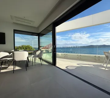 LUKSUZAN PENTHOUSE S GARAŽOM- 1. red uz more - Sukošan