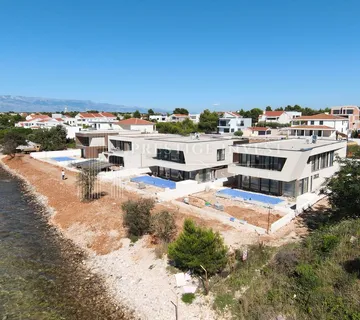 Luksuzna vila prvi red uz more- bazen i garaža - Zaton, Nin