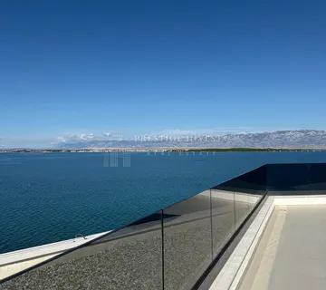 PRIVLAKA- S4- Dvosoban stan prvi red uz more s vrtom - cover