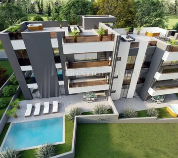 DIKLO- Trosoban stan s vrtom S1 -133m2 blizina mora - Diklo, Zadar