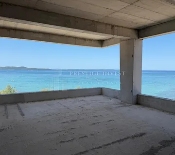 Luksuzan stan S4- PRVI RED UZ MORE - Diklo, Zadar