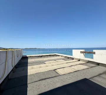 Penthouse S5 prvi red uz more-krovna terasa,bazen - Diklo, Zadar
