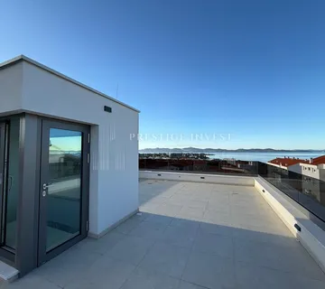 BORIK- Trosoban stan S1 u prizemlju- GARAŽA - Zadar
