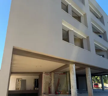 VIDIKOVAC- 3 soban stan s garažom i krovnom terasom - Zadar