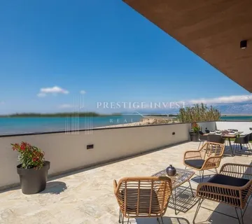Villa Majestic Seaside Oasis- prvi red uz more - Privlaka
