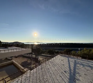 PRIMOŠTEN-  dvosoban stan S9 -50m od plaže - cover