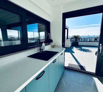 ZADAR- Stanovi- Penthouse s prostranom krovnom terasom i garažom - cover