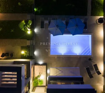 ZATON - Luksuzna vila s bazenom i dvorištem - cover