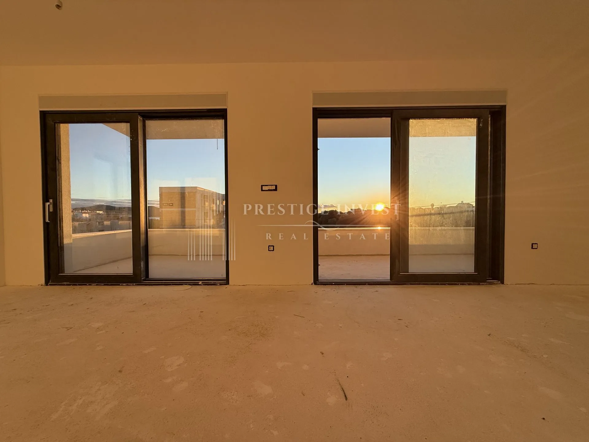 SUKOŠAN- Dvosoban stan s vrtom- 100m od plaže - cover