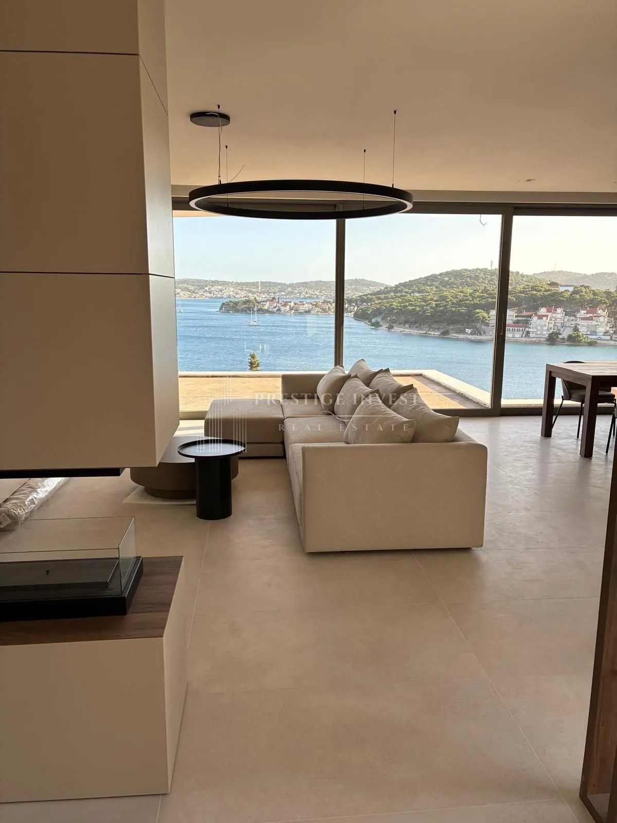 ROGOZNICA- CENTAR- Luksuzan NAMJEŠTEN penthouse  - cover