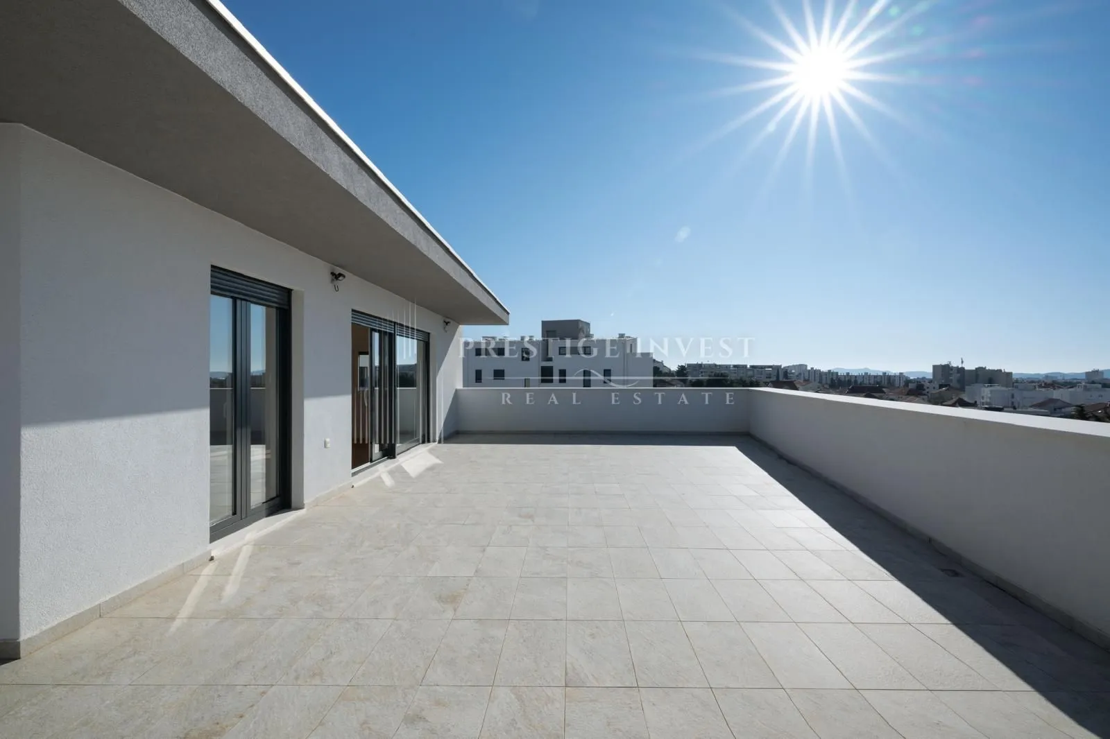 ZADAR- CENTAR- Trosoban penthouse s garažom - cover