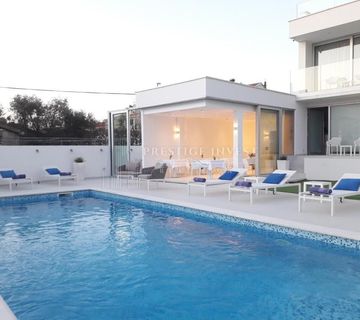 Hotel U Zadru - cover