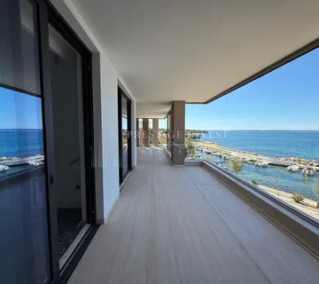 Zaton- Dvosoban stan S2- Prvi red uz more - cover