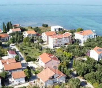 SUKOŠAN - 2.RED UZ MORE- Zemljište s projektom 6 stanova - cover