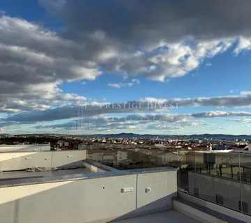 ZADAR- Penthouse s galerijom i krovnom terasom  - cover