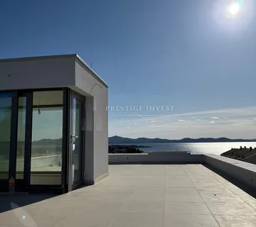 ZADAR, BORIK- Trosoban stan S2 u prizemlju- GARAŽA