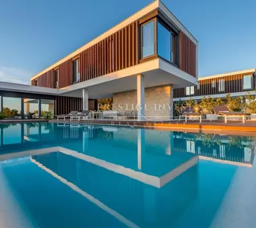 PRIMOŠTEN - Luksuzna vila s pogledom na Primošten - cover