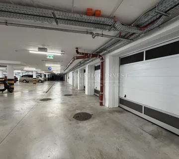 BELAFUŽA - UREĐENA ZATVORENA GARAŽA - 16m2 - cover