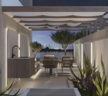 SUKOŠAN- Luksuzna vila prvi red uz more - cover