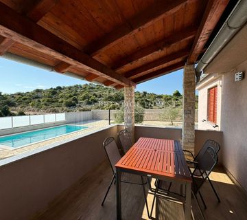 DRAGE-mediteranska villa s bazenom  - cover