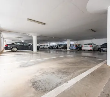 VIŠNJIK- Trosoban stan s garažom- 125.5m2 - cover