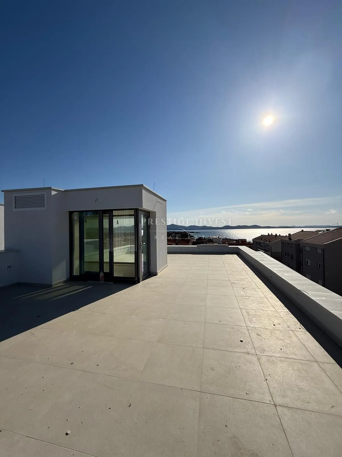 BORIK- Trosoban stan S3 1.kat -GARAŽA i POGLED NA MORE - cover