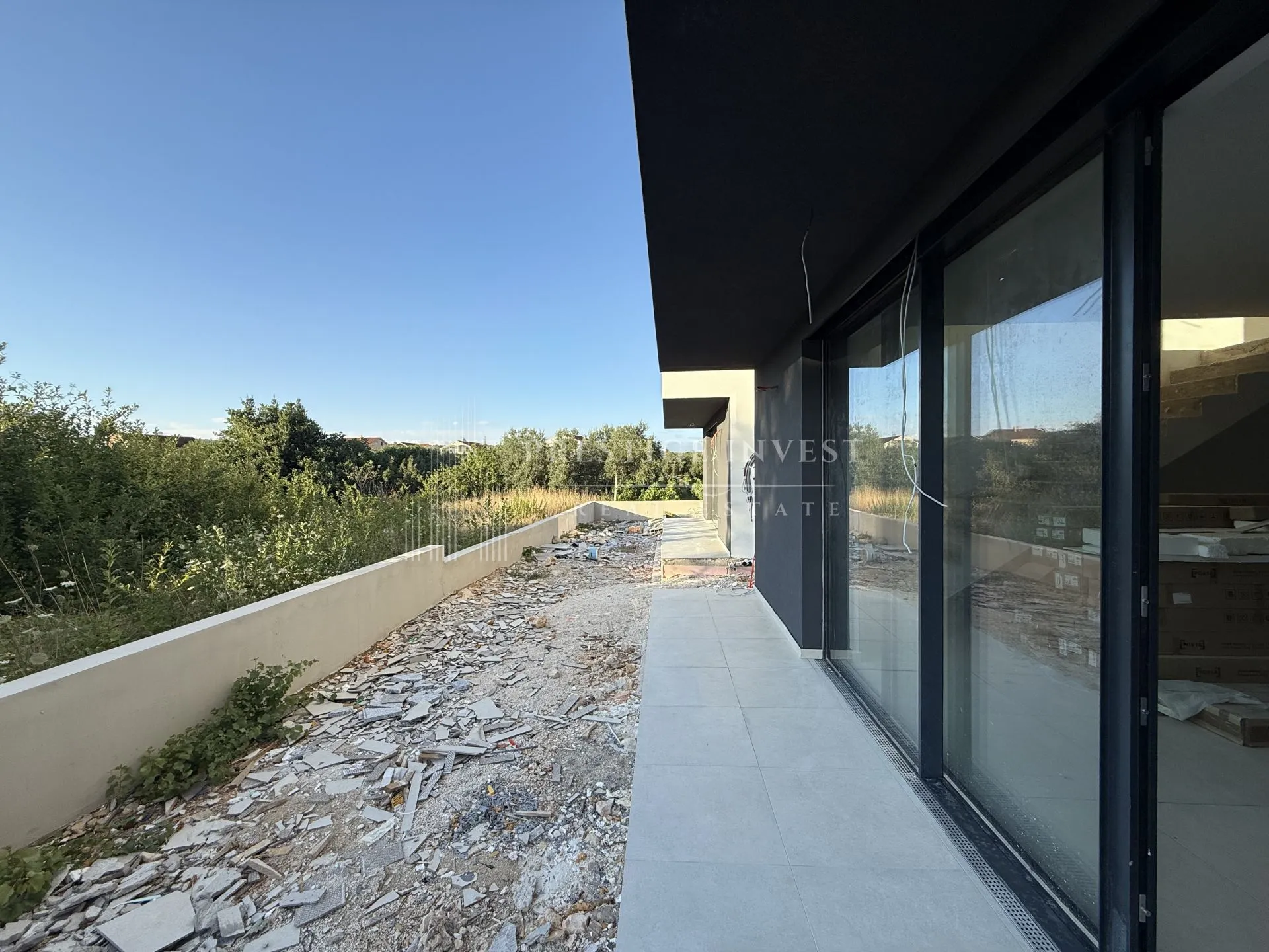 SUKOŠAN- S1 -Trosoban stan u CENTRU - cover