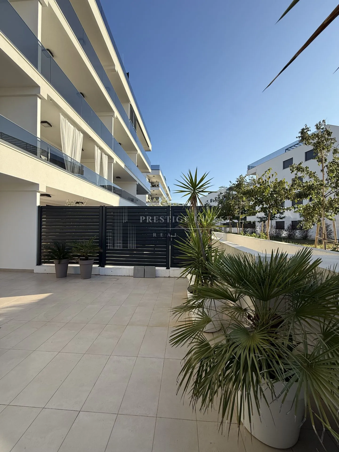 BORIK- Jednosoban stan - blizina mora - cover