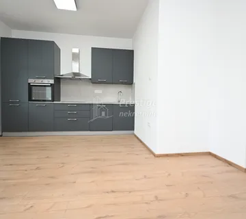 Martićeva, kompletno renoviran 87m2, NAJAM - cover