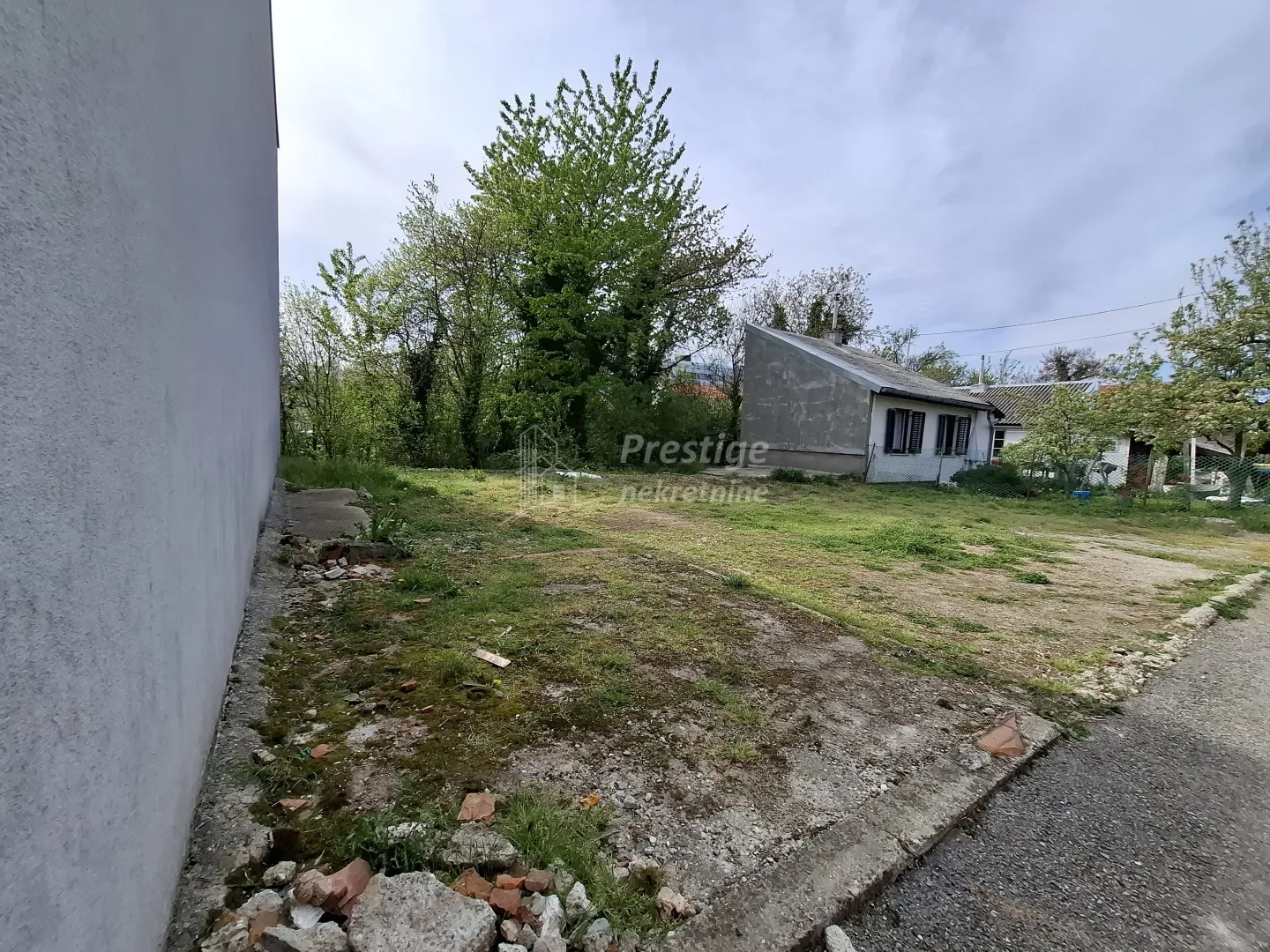 PRODAJA ZEMLJIŠTA – TRNJE, TRNJANSKE LEDINE (174 m²) - cover