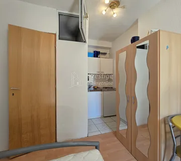 Šušnjar, Kruševo, prostrana kuća, 80m od mora - cover