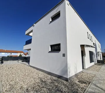 Kuća, prodaja, Malinska, Hrvatska, 180 m2, 565.000,00 EUR - Malinska, Malinska-Dubašnica