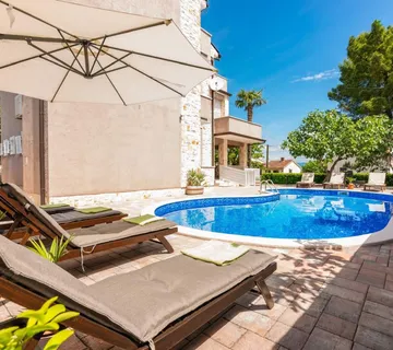 Kuća, prodaja, Malinska, Hrvatska, 255 m2, 1.250.000,00 EUR - Malinska, Malinska-Dubašnica