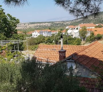 Nerežišća, otok Brač, građevinsko zemljište 2.343 m2 - cover