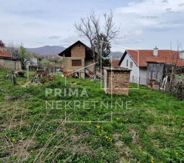 Bijenik/Šestine, građevinsko zemljište s objektom, 747 m2 - cover